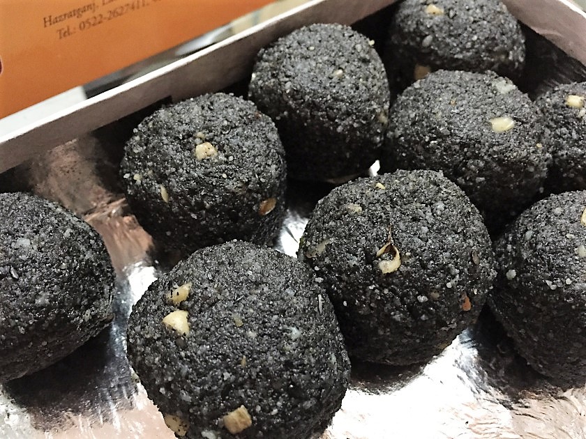 Til ke Laddoo Tray
