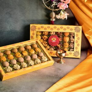 ASSORTED LADDOO BOX 4 IN ONE