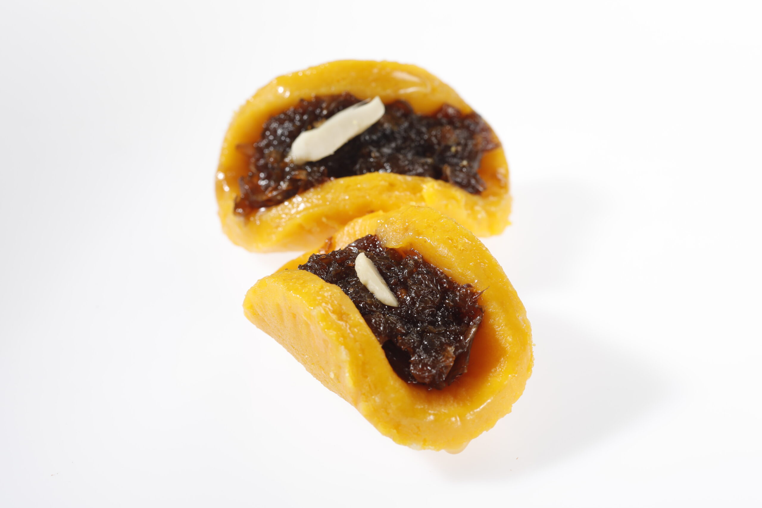 Gulkand Gujiya
