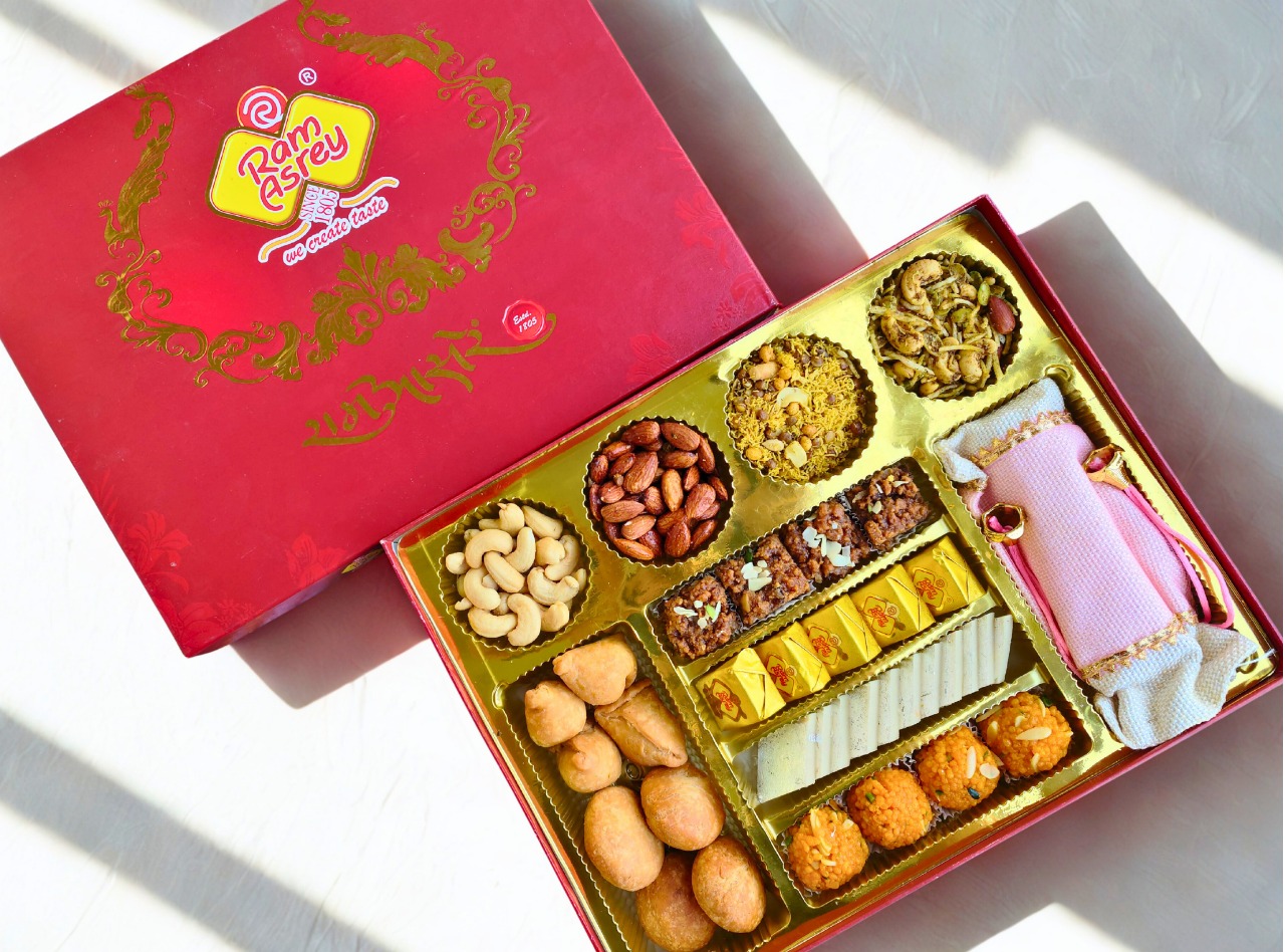 UCHCHATAM BOX